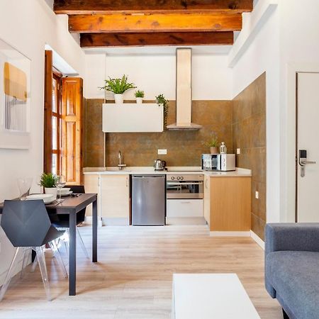 Modern Flat By Mercado Central In Ciutat Vella บาเลนเซีย ภายนอก รูปภาพ