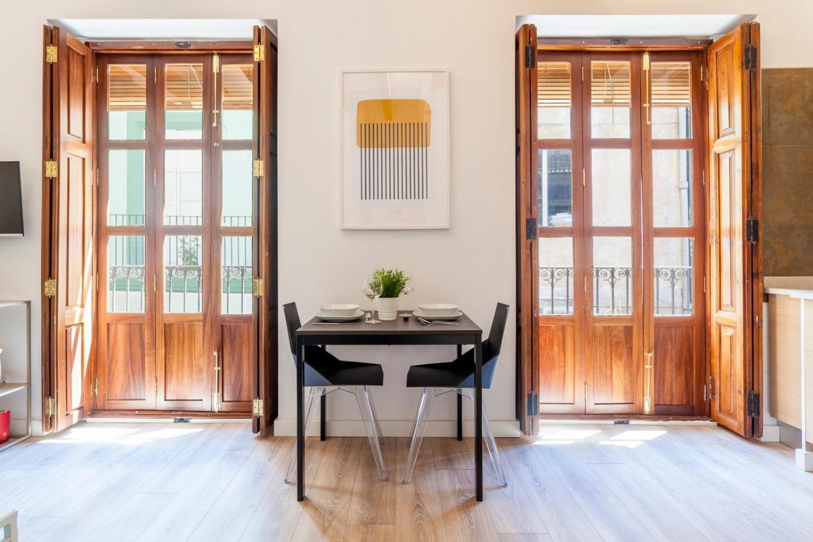 Modern Flat By Mercado Central In Ciutat Vella บาเลนเซีย ภายนอก รูปภาพ